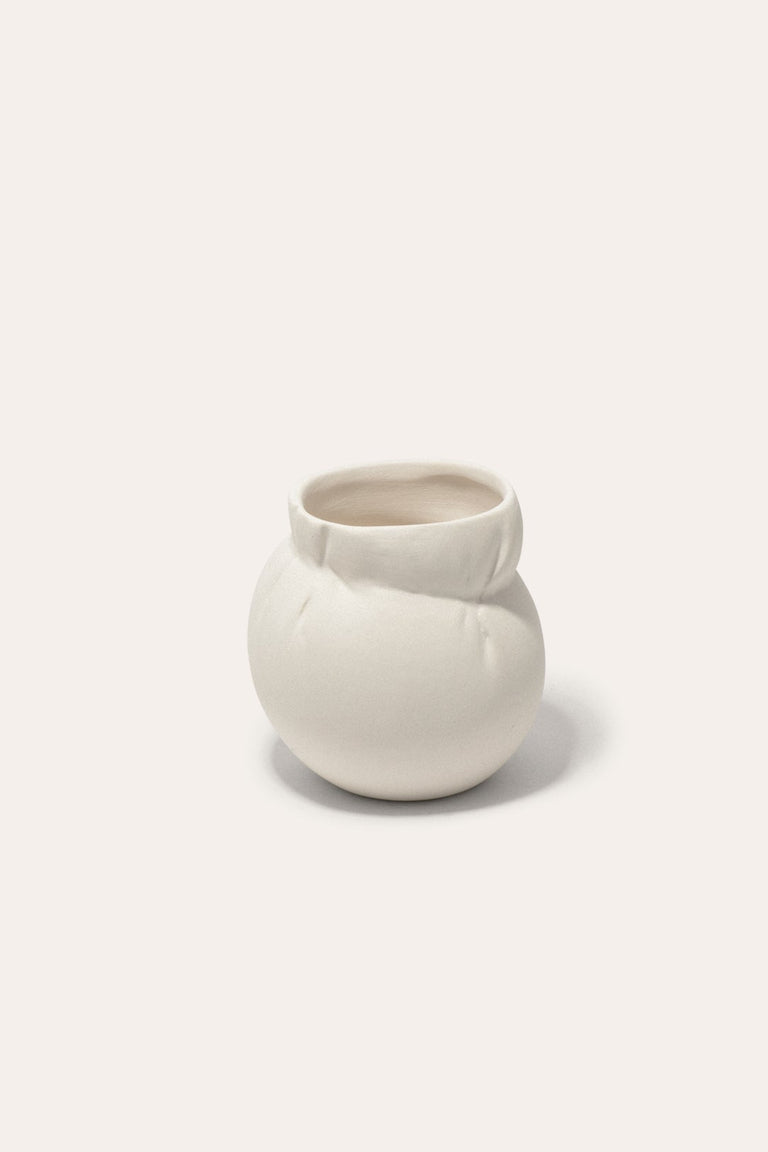 Squeezed - Cup in Matte White
