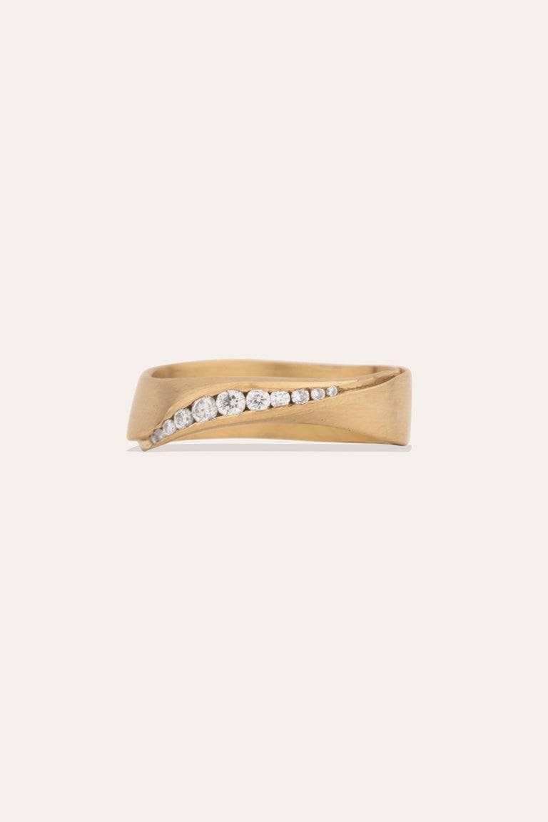 A Light in the Rain - 18 Carat Yellow Gold and Diamond Ring