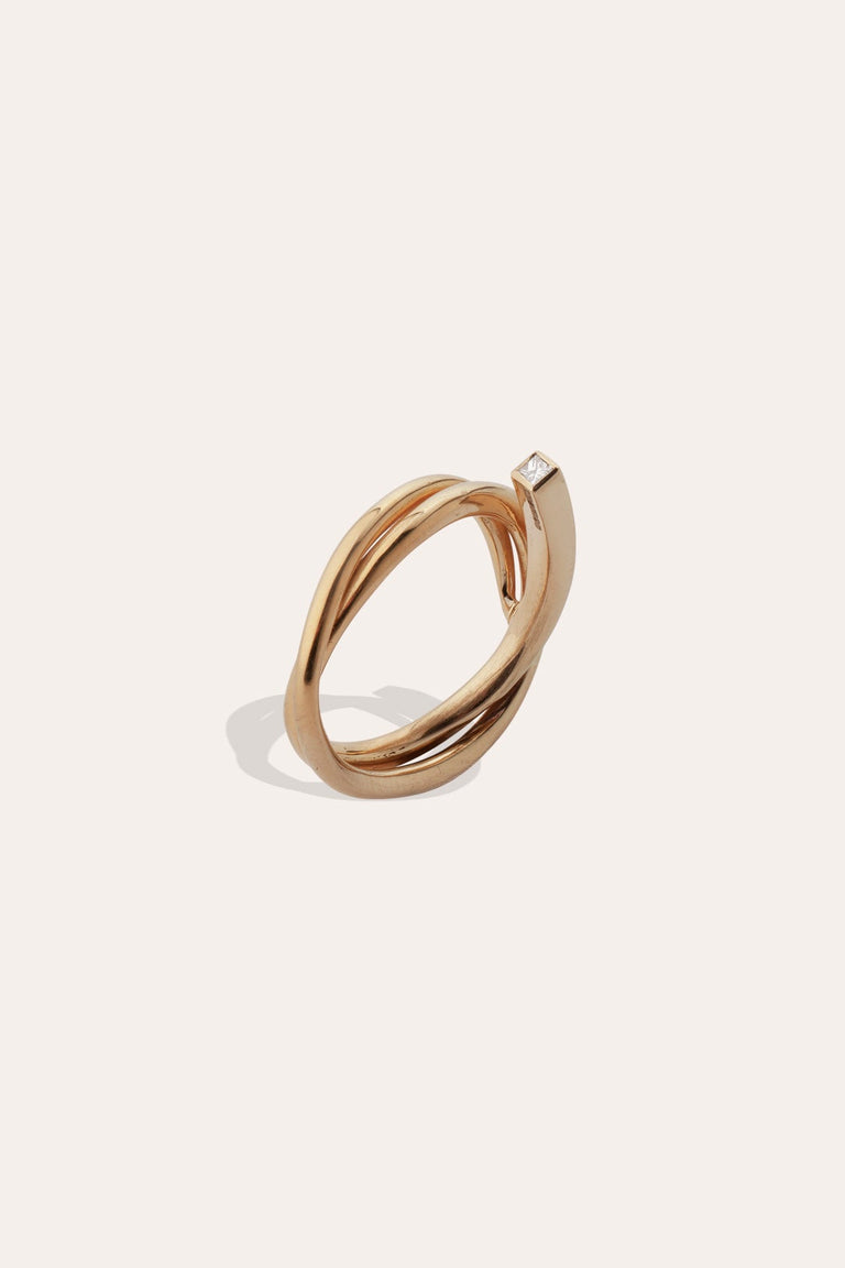 An Archaeology of the Industrial Age - 18 Carat Yellow Gold and Diamond Ring