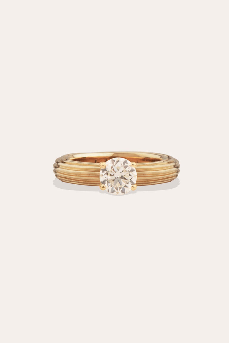 Bague de fiançailles solitaire Pillar en or jaune 18 carats et diamant rond