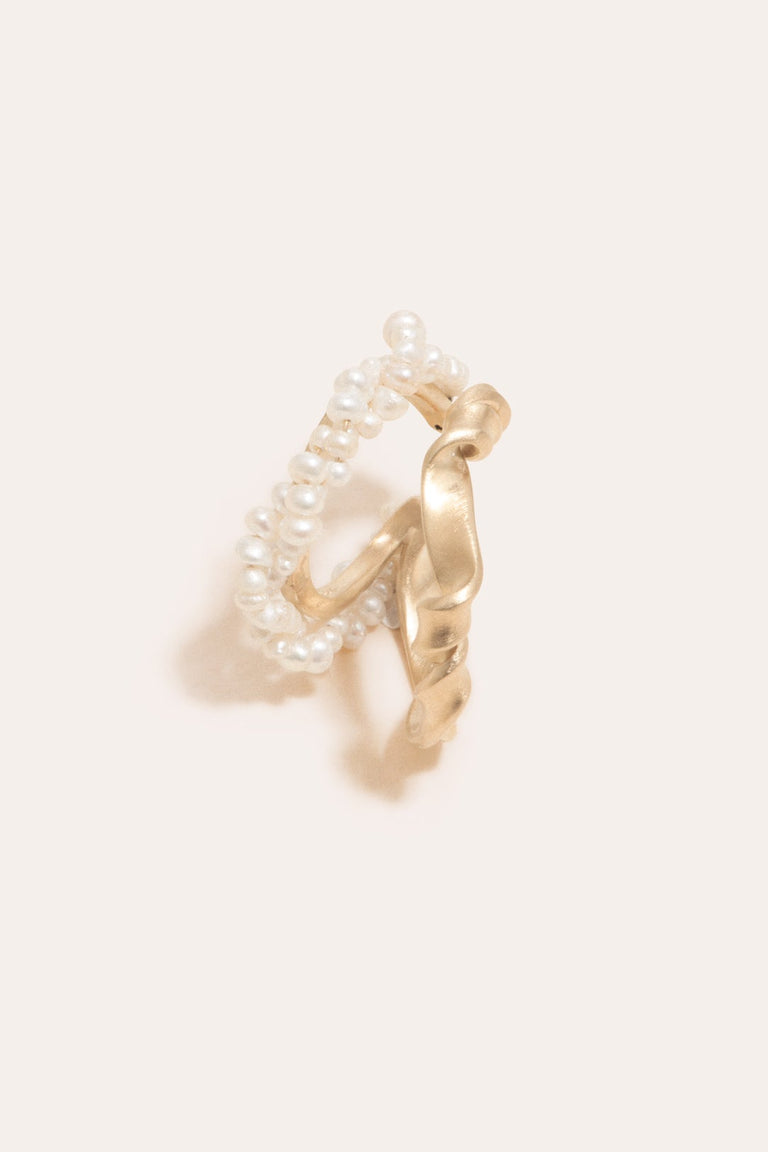 Négociation avec l'infini - Manchette d'oreille en perles d'eau douce et vermeil