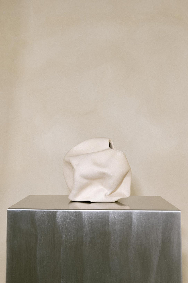 Goliath - Large Vessel in Textured Beige