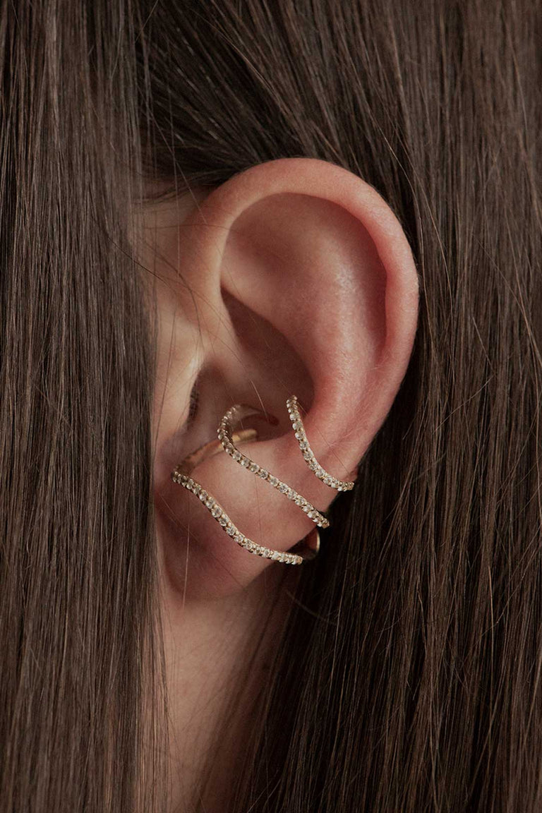 Émeute. Grève. Émeute. - Earcuff en topaze blanche et vermeil
