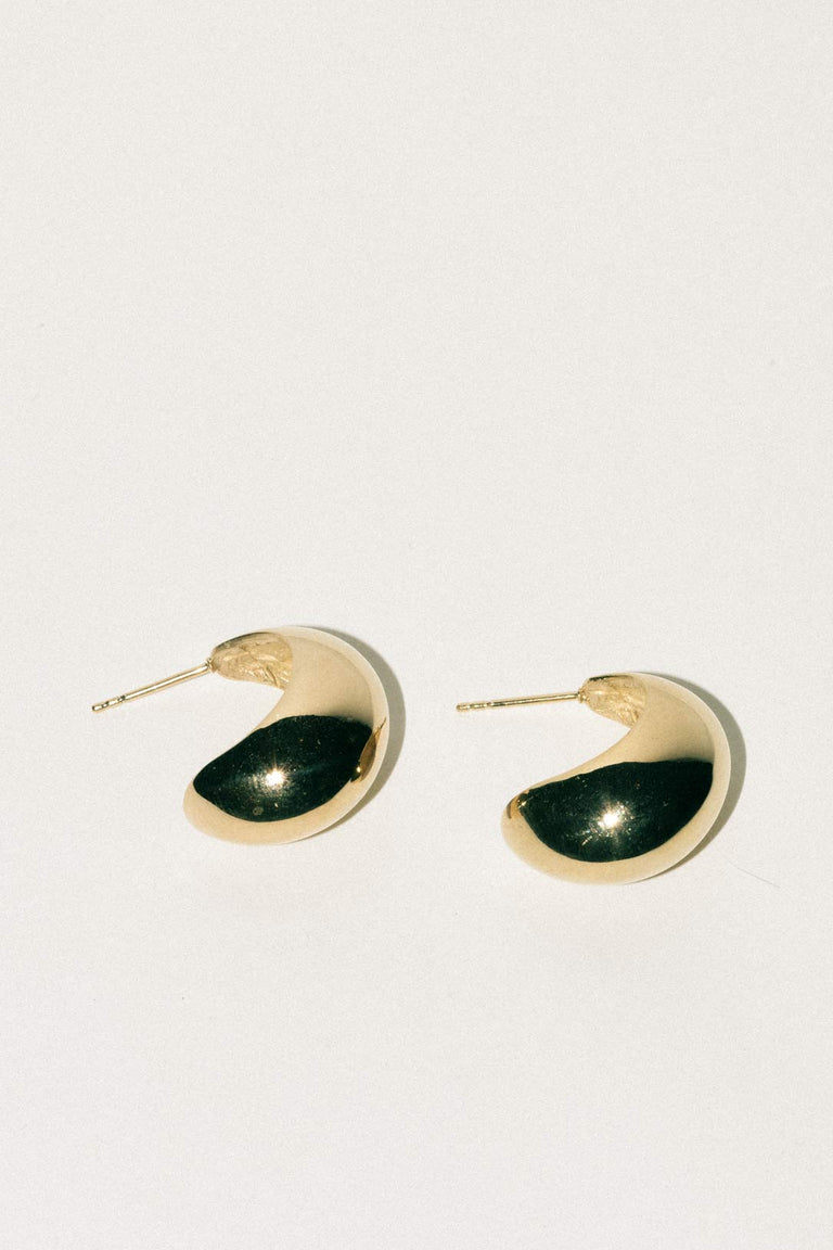 The Curve (Essentials #004.2) - Gold Vermeil Earrings