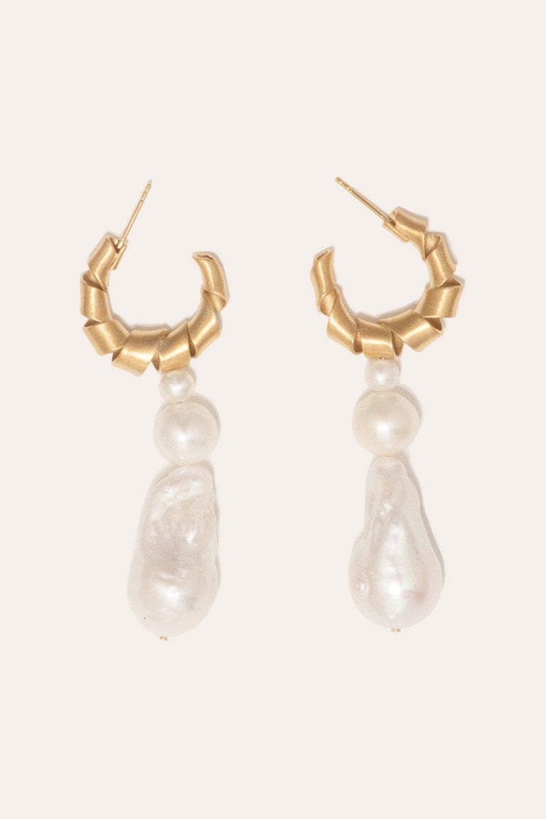 Wibble, Wobble - Pearl and Gold Vermeil Earrings