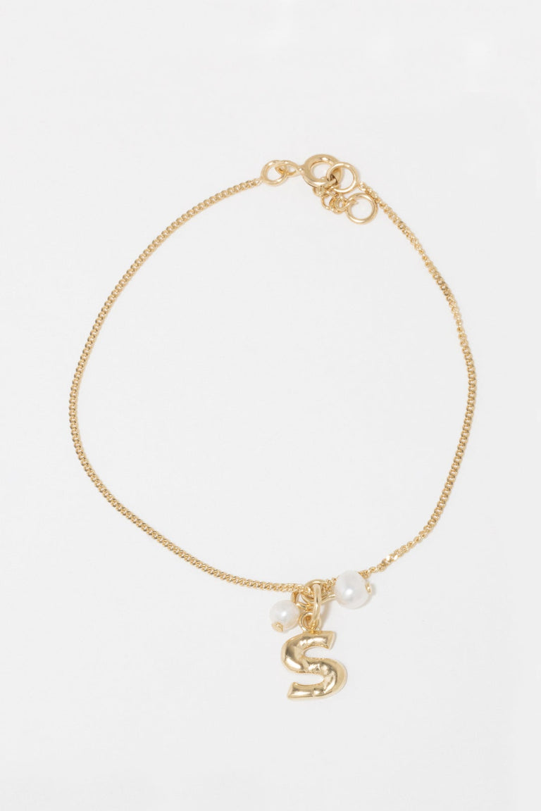 Initial Letter: Alphabet S charm with Diamond and Chain Bracelet in 9K –  GemondoTh