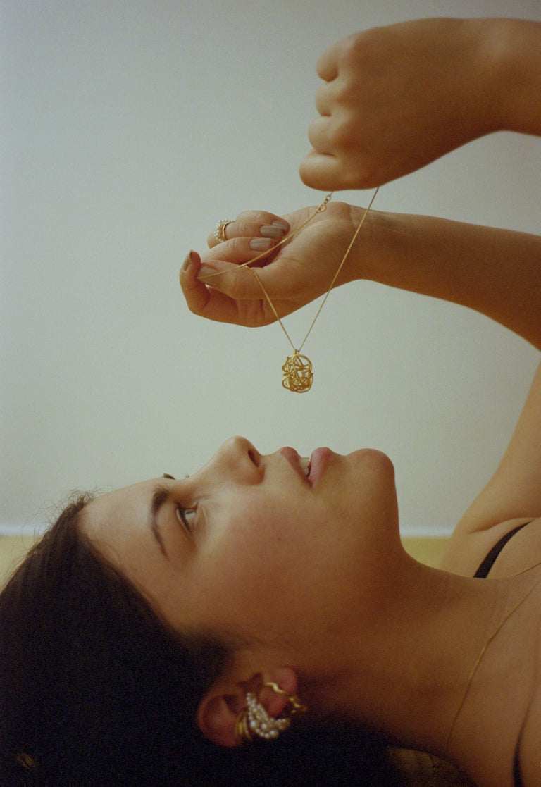 Négociation avec l'infini - Manchette d'oreille en perles d'eau douce et vermeil