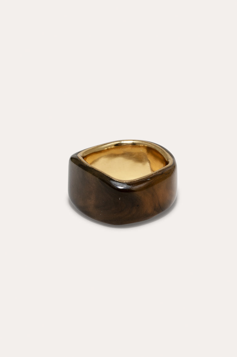 A Virtuous Circle? - Tortoise Shell Bio Resin and Recycled Gold Vermeil Signet Ring