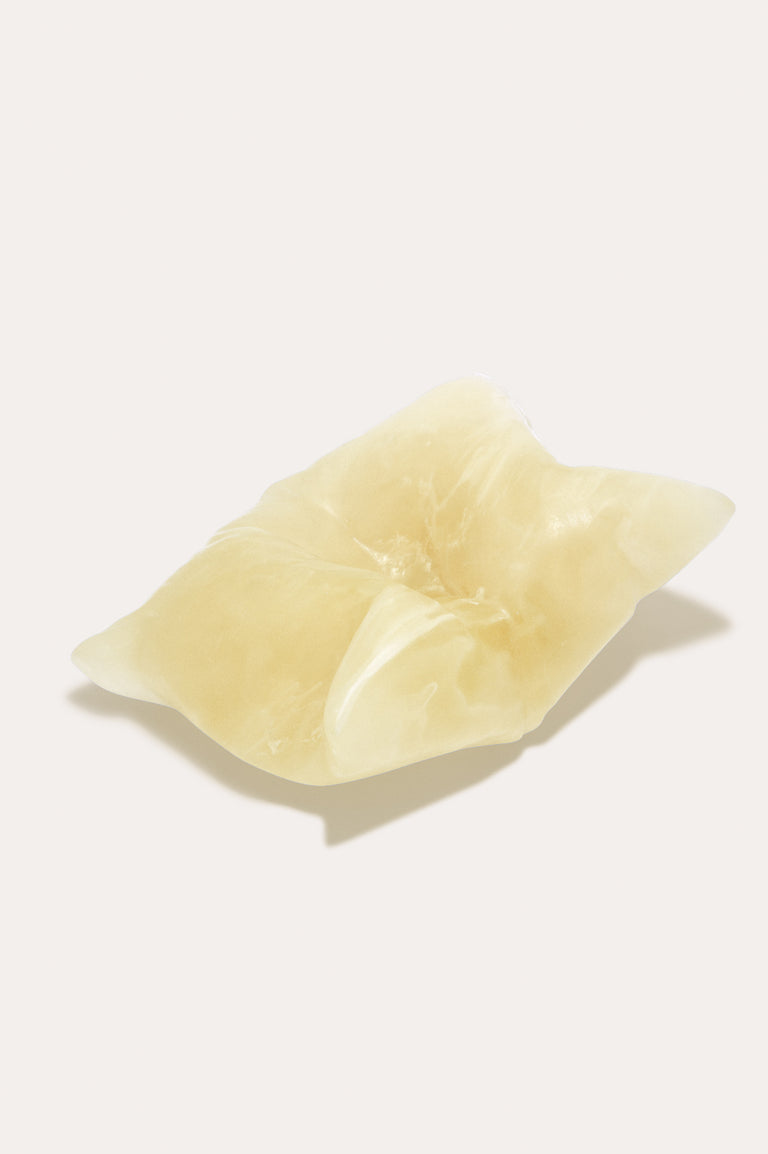 L23 - Resin Cushion in Lemon Quartz