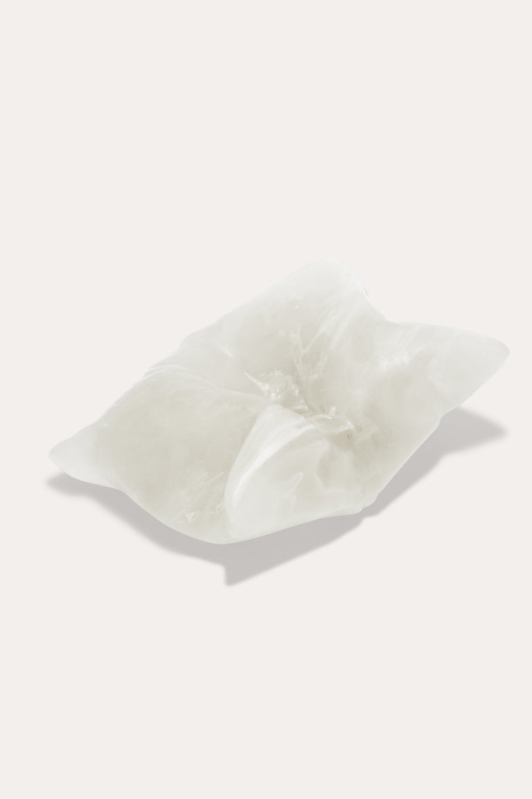 L23 - Resin Cushion in Pearlescent White