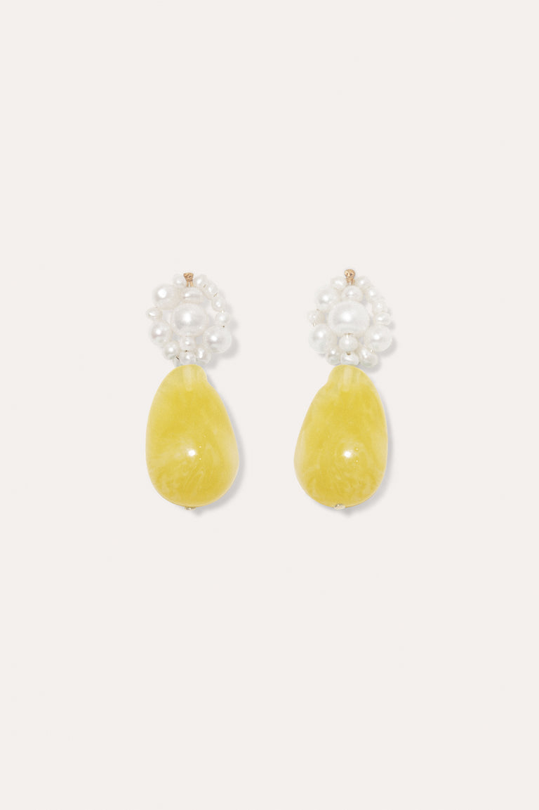 Tra‐la‐la - Pearl and Yellow Bio Resin Gold Vermeil Earrings