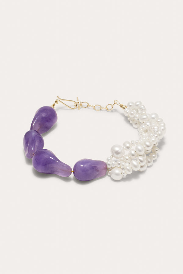 Défilé des Possibilités II - Bracelet plaqué or en bio-résine nacre et lilas