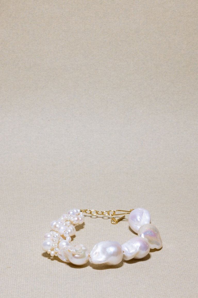 Parade of Possibilities - Pearl and Gold Plated Bracelet