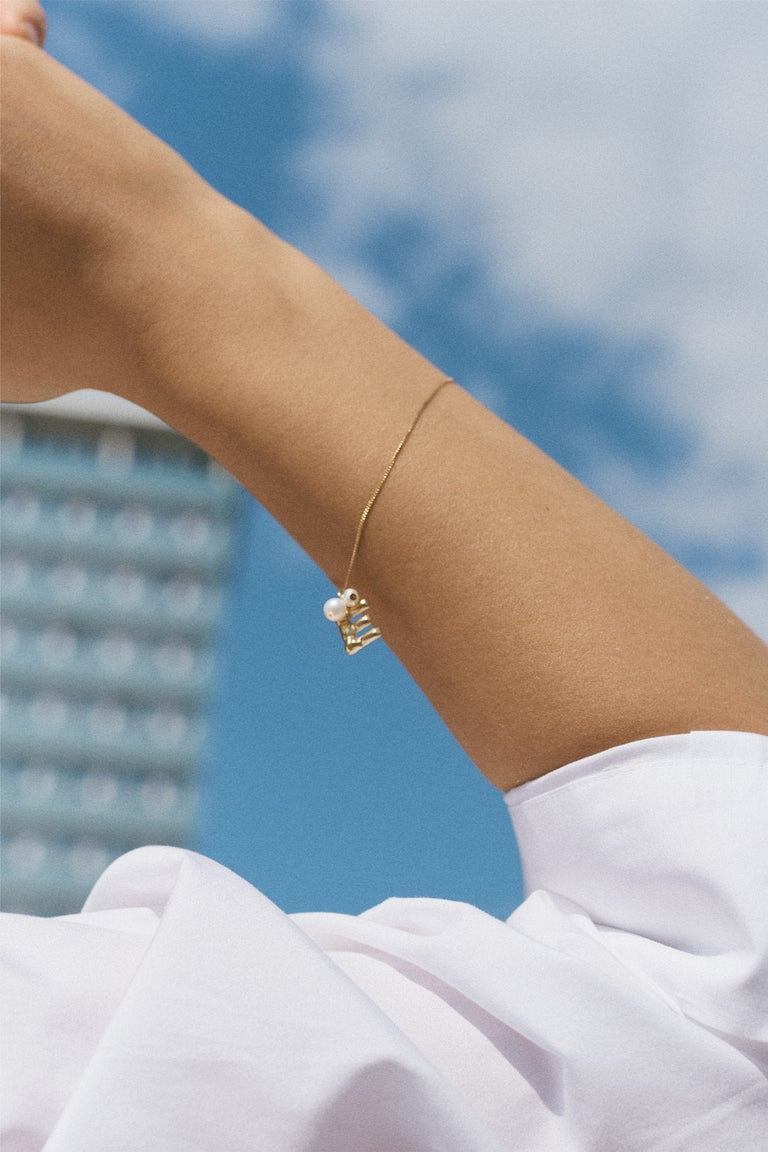 Classicworks™ F - Gold Vermeil and Pearl Bracelet