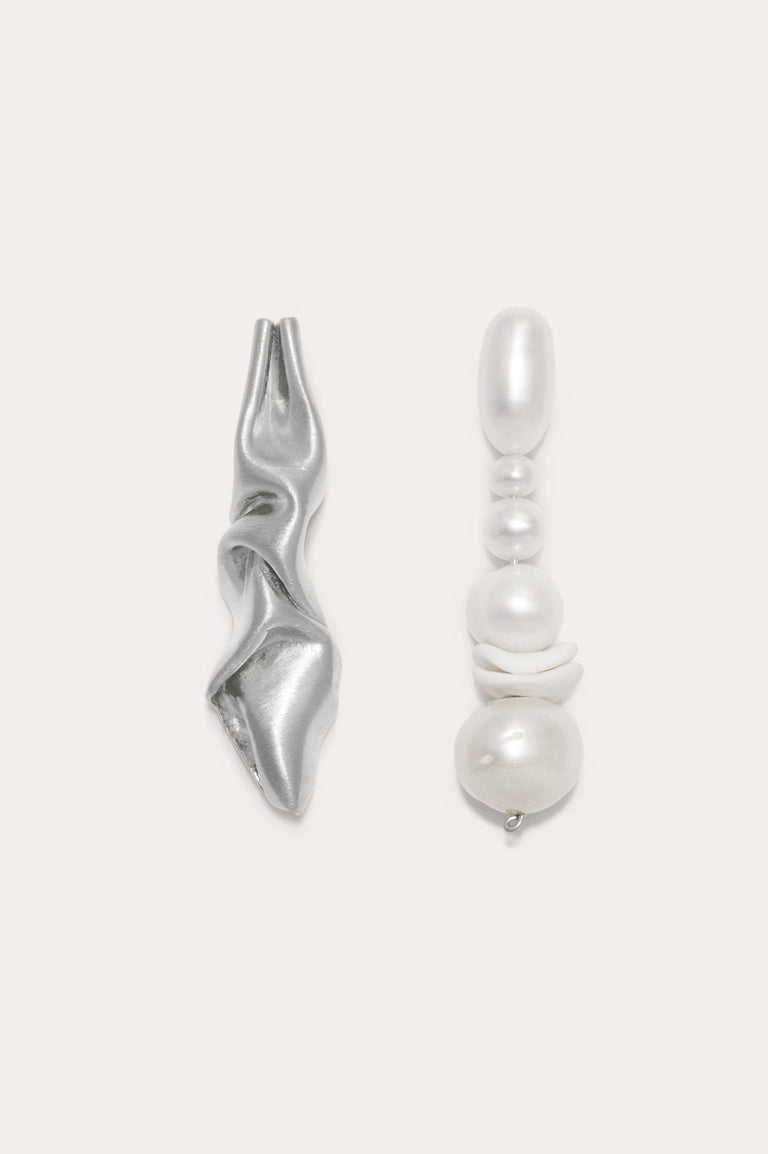 "Notsobig" Crumple - Pearl and Ceramic Platinum Plated Earrings