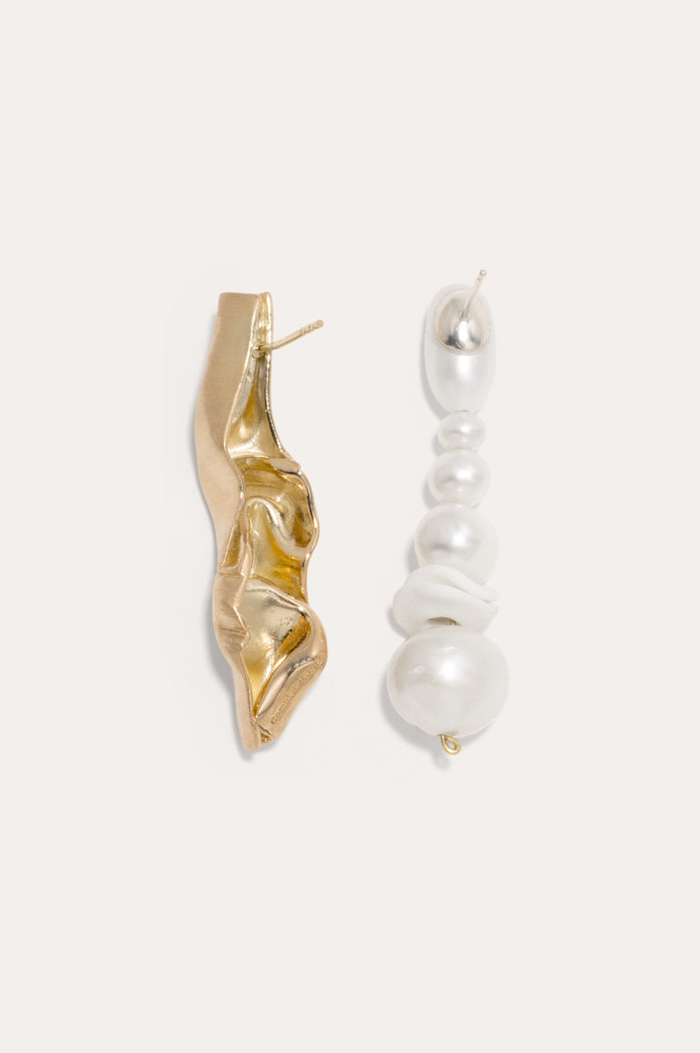 "Notsobig" Crumple - Pearl and Ceramic Gold Vermeil Earrings