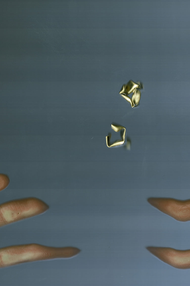 Tout le monde veut diriger le monde - Boucles d'oreilles en vermeil